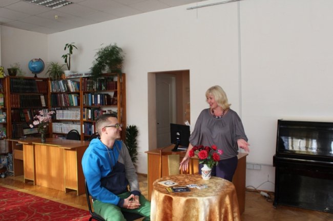 «Треба робити українське модним», – соліст «ФлайzZzи» зустрівся зі школярами