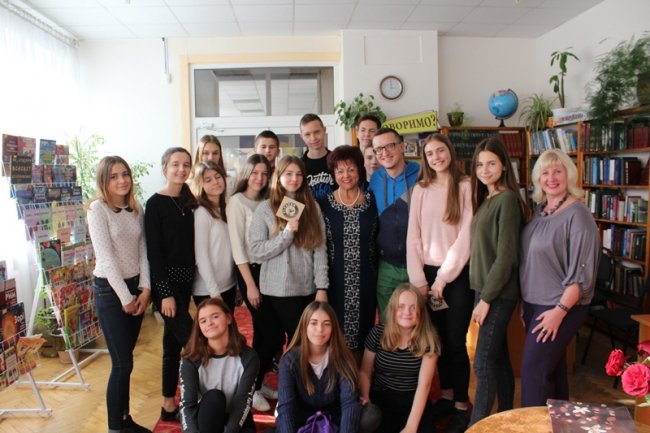 «Треба робити українське модним», – соліст «ФлайzZzи» зустрівся зі школярами