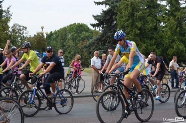 У Луцьку відбувся патріотичний велопробіг. ФОТО