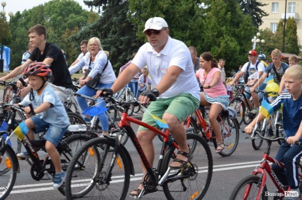 У Луцьку відбувся патріотичний велопробіг. ФОТО