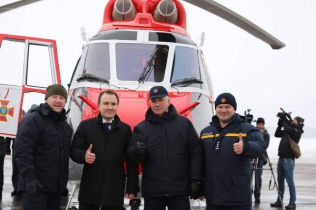Українські рятувальники отримали французький вертоліт. ФОТО