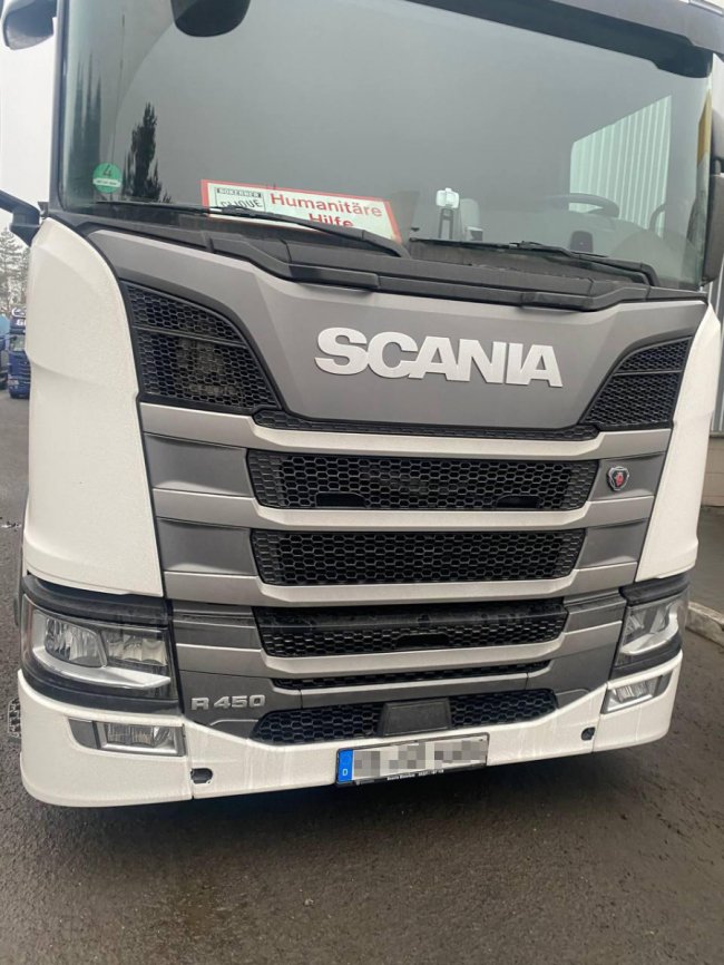 На «Ягодині» виявили контрабанду брендового одягу на майже 20 мільйонів гривень. ФОТО