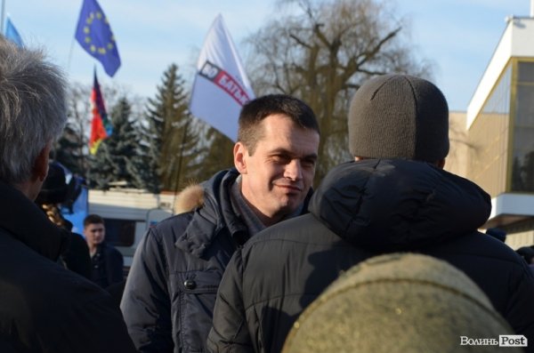 Народне віче Луцька вимагає відставки Войтовича та Клімчука. ФОТО. ВІДЕО