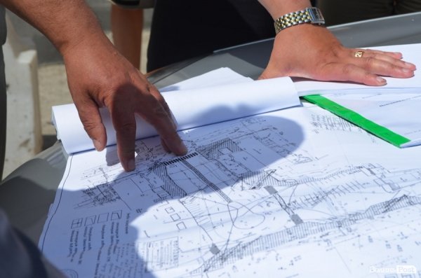 Мир клумбам, війна кіоскам: у Луцьку кардинально змінюють Привокзальну площу