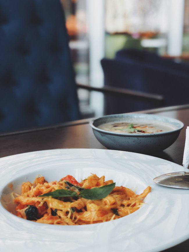 На фуд-корті «Променя» – знижки на обіди*