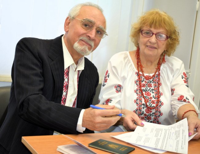 У Луцьку побралася літня пара: українка та італієць