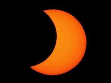 В ніч з 13 на 14 листопада на українців чекає повне сонячне затемнення