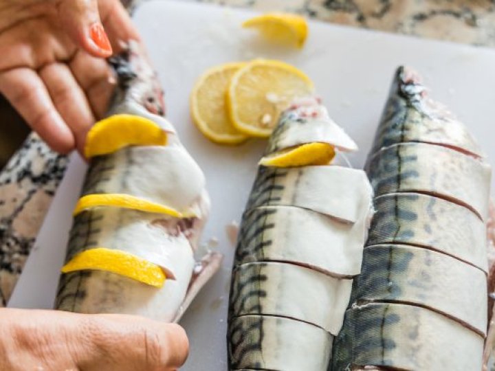 300 гривень за рибину: чому у Луцьку скумбрія на вагу золота