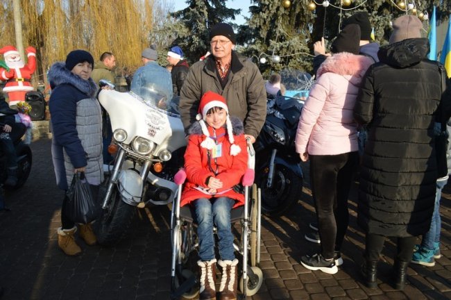 У Ковелі біля міської ялинки – з'їзд «Миколаїв» на мотоциклах. ФОТО
