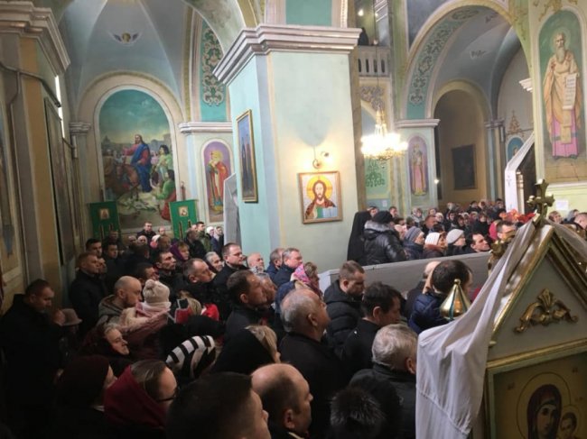 У храмі села Жидичин вперше відслужили панахиду за Героями Небесної Сотні українською. ВІДЕО