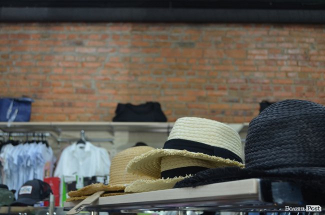 Нові брендові речі за доступною ціною: у Луцьку відкрили другий «Family Stock»*