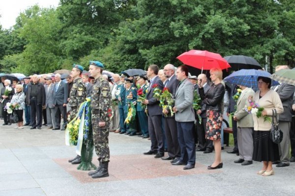 У Луцьку вшанували полеглих у Великій Вітчизняній війні. ФОТО