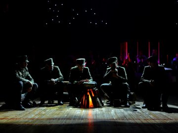 У волинському драмтеатрі відбудеться вистава-концерт «При ватрі»