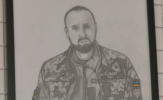 У Луцьку відкрили виставку робіт 15-річного школяра на патріотичну тематику. ВІДЕО