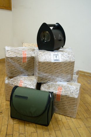 У Луцьку військовим передали пошукові прожектори