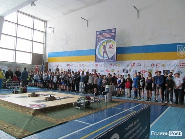 У Луцьку змагалися важкоатлети. ФОТО  