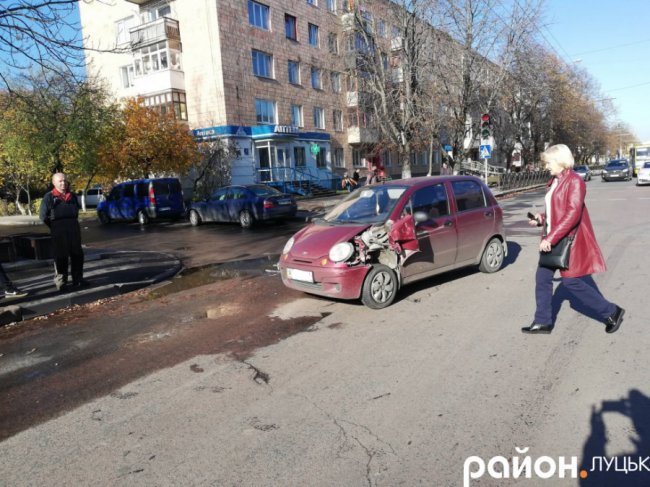 У Луцьку зіткнулися дві автівки. ФОТО