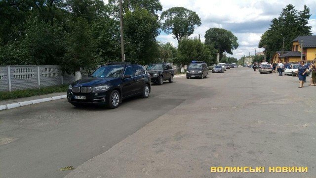 Польський президент приїхав в Олику