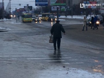 У Луцьку закупили пісок і сіль для посипання вулиць