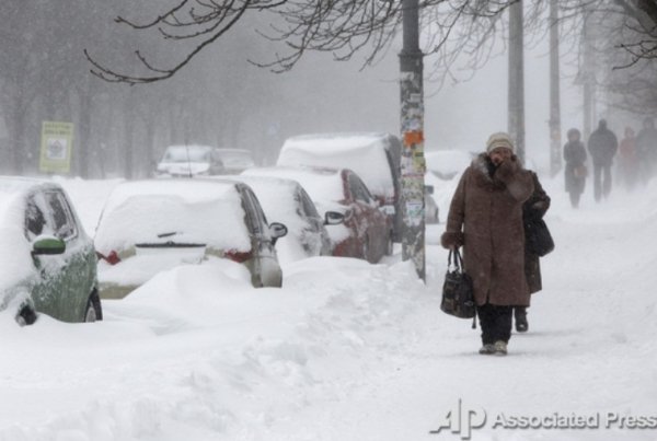 Фото Києва, заваленого снігом