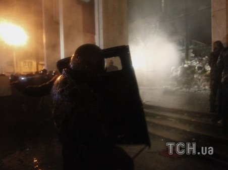 Силовиків «витурили» з Українського дому. ФОТО 