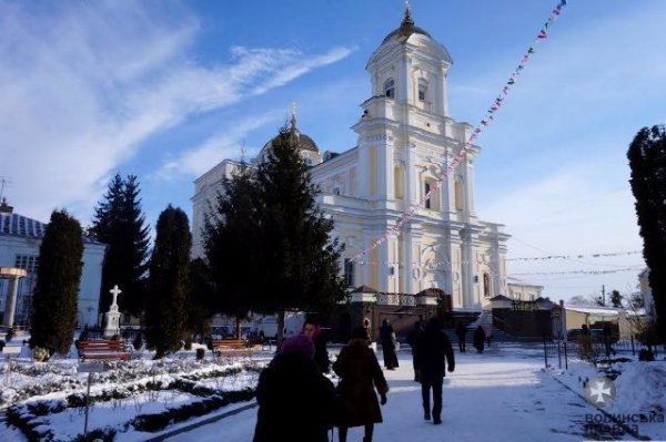 У храмах Луцька відслужили різдвяні богослужіння