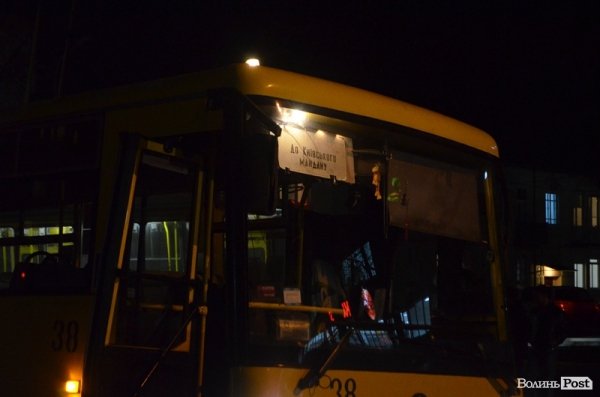 Аварія у Луцьку: в маршрутки відлетіло колесо. ФОТО