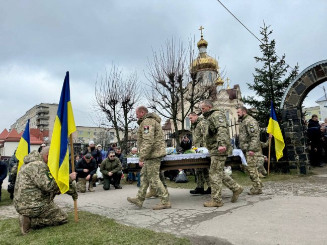 На Волині попрощалися з Героєм Максимом Бірюковим