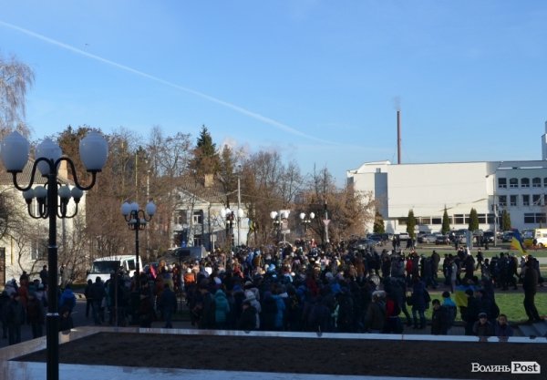 Третій день Нового Майдану у Луцьку. ФОТО
