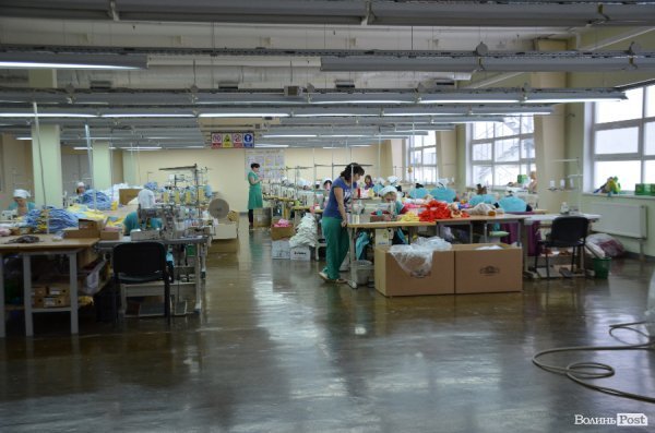 Безпека та якість: луцька фабрика показала, як виготовляє іграшки