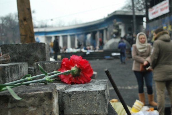 Майдан святкує. ФОТО