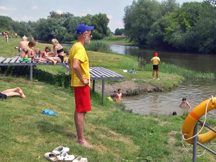На Волині перевірили якість води у річках та озерах: на яких пляжах можна купатися
