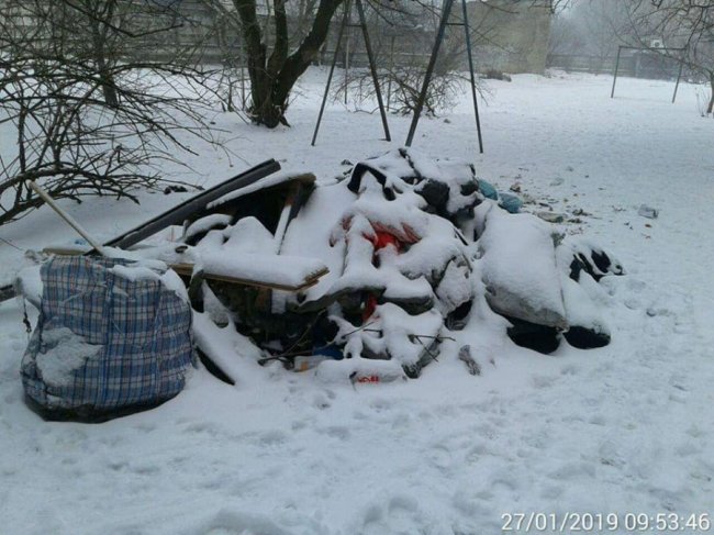 Мішки з непотребом і ганчір’я: у Луцьку на низці вулиць – стихійні смітники. ФОТО 