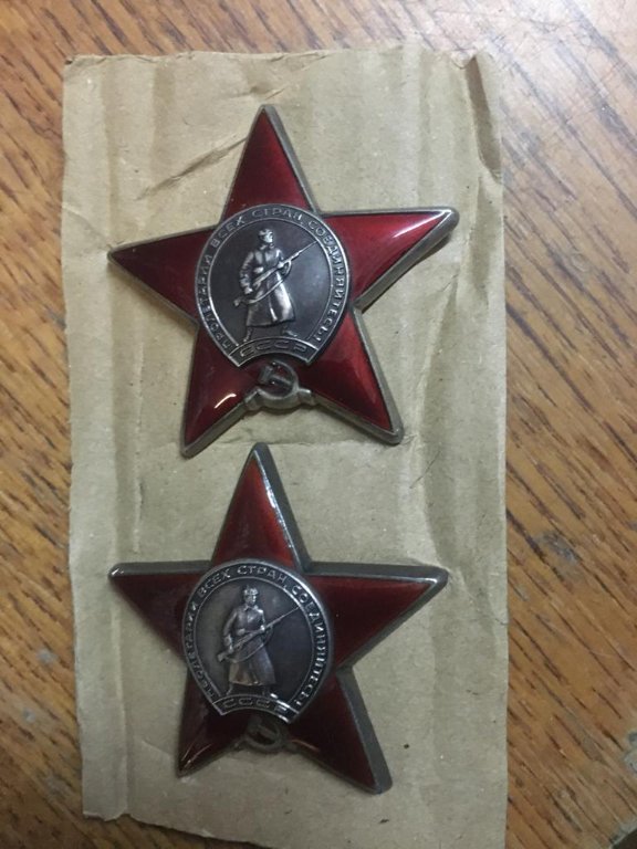 Понад тисяча пачок цигарок і медалі часів СРСР: на «Ягодині» затримали двох водіїв «Сетри» із незаконним багажем. ФОТО