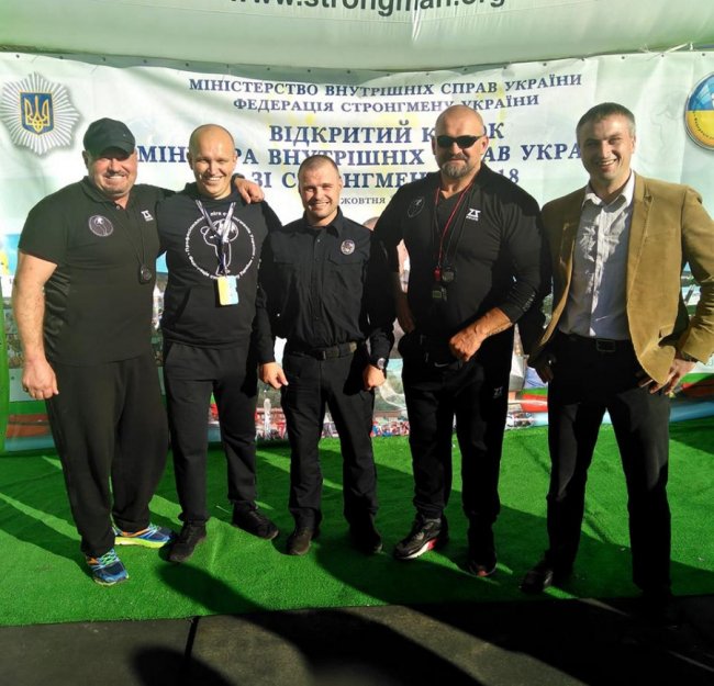 Волинські стронгмени дебютували на національних змаганнях. ФОТО