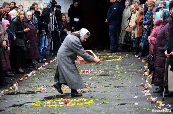 У Луцьк прибула святиня з Єрусалиму. ФОТО 
