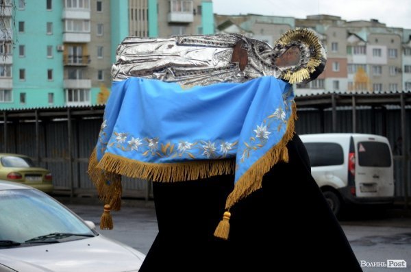 У Луцьк прибула святиня з Єрусалиму. ФОТО 