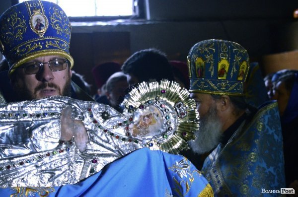 У Луцьк прибула святиня з Єрусалиму. ФОТО 