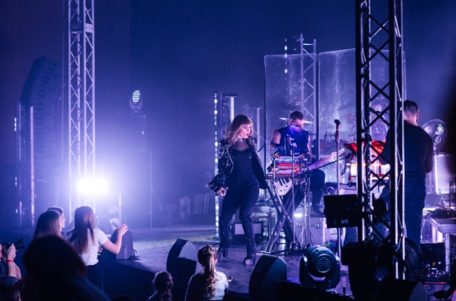 У луцькому «Промені» відгримів концерт гурту «The Hardkiss». ФОТО