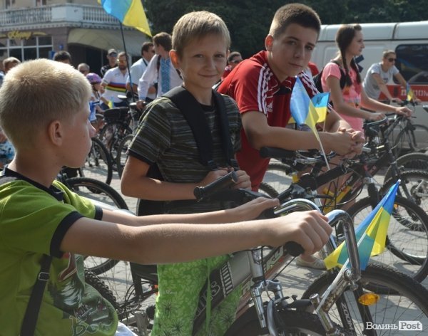 У Луцьку відбувся півтисячний велопробіг за Незалежність. ФОТО