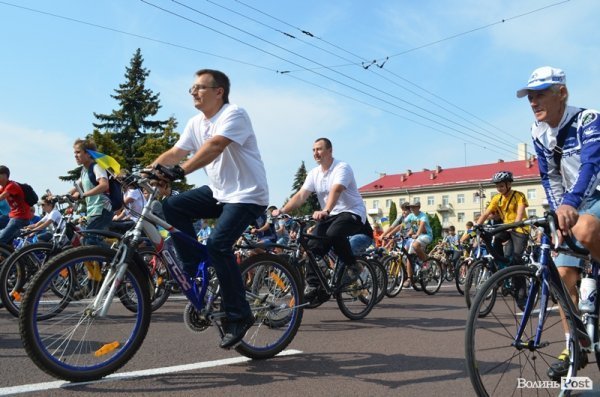 У Луцьку відбувся півтисячний велопробіг за Незалежність. ФОТО