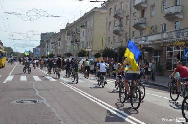 У Луцьку відбувся півтисячний велопробіг за Незалежність. ФОТО