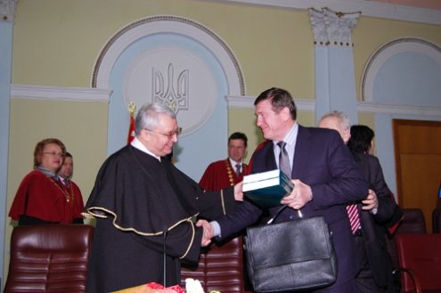 Ректор київського вишу став почесним доктором луцького. ФОТО