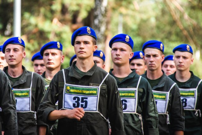 Луцький нацгвардієць разом з чотирилапим напарником візьме участь у параді до Дня незалежності України