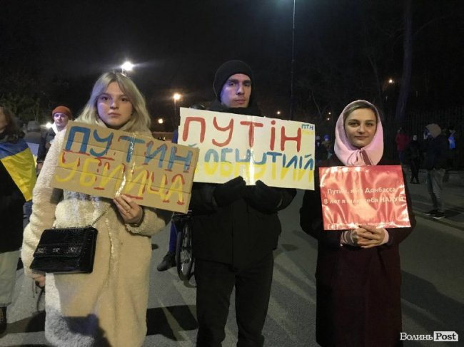 «Слава ЗСУ»: волинська студентка показала антипутінський мітинг у Варшаві. ФОТО 