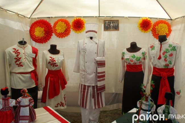 «Бурштинова осінь»: страви, мода і музика