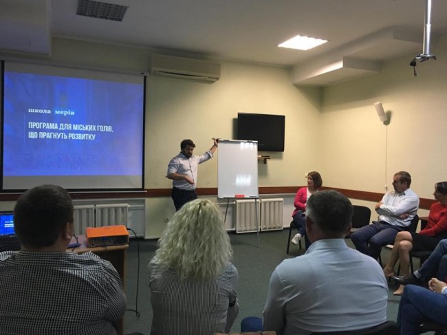 У Луцьку дискутували, яким має бути мер. ФОТО