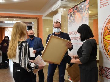У Луцьку нагородили переможців конкурсу «Писанковий дивосвіт». ФОТО