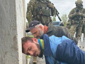 Планували втекти за кордон: підозрювані у розстрілі поліцейських назвали причину нападу