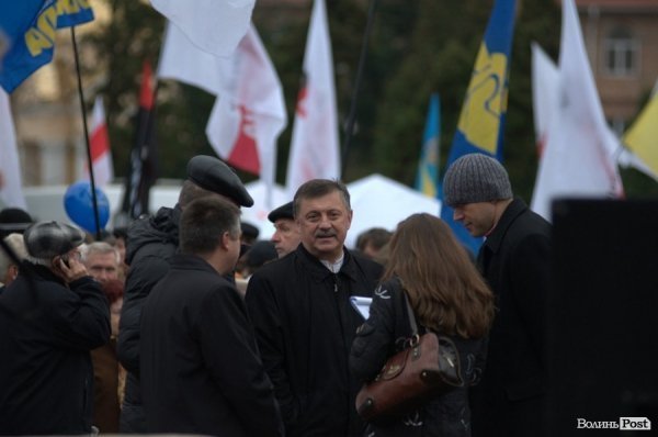 Народне віче «За європейську Україну!» в Луцьку. ФОТО